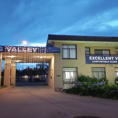 Big Valley Lakeside Paradise Motor Inn Shepparton Eksteriør billede