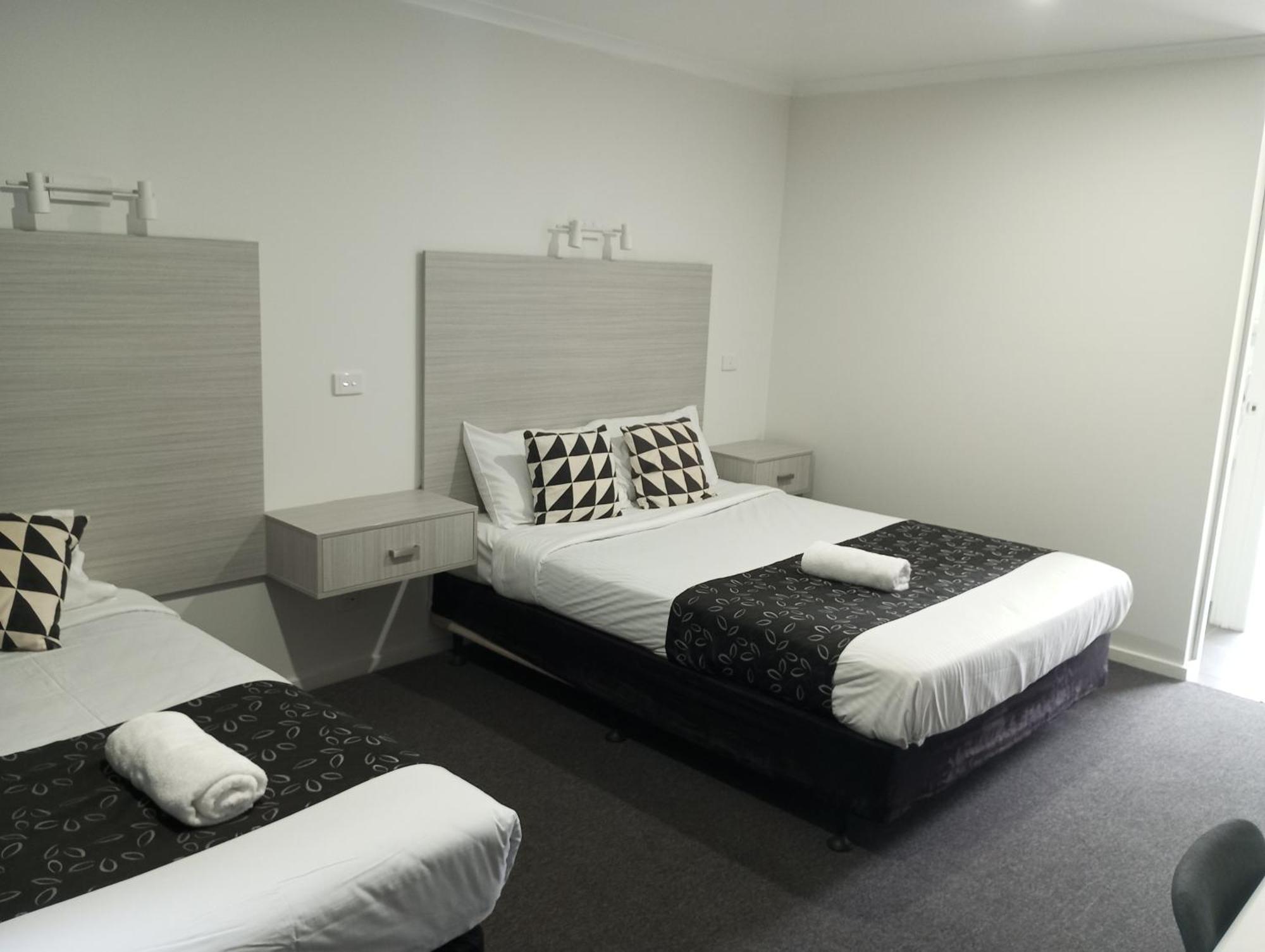 Big Valley Lakeside Paradise Motor Inn Shepparton Eksteriør billede