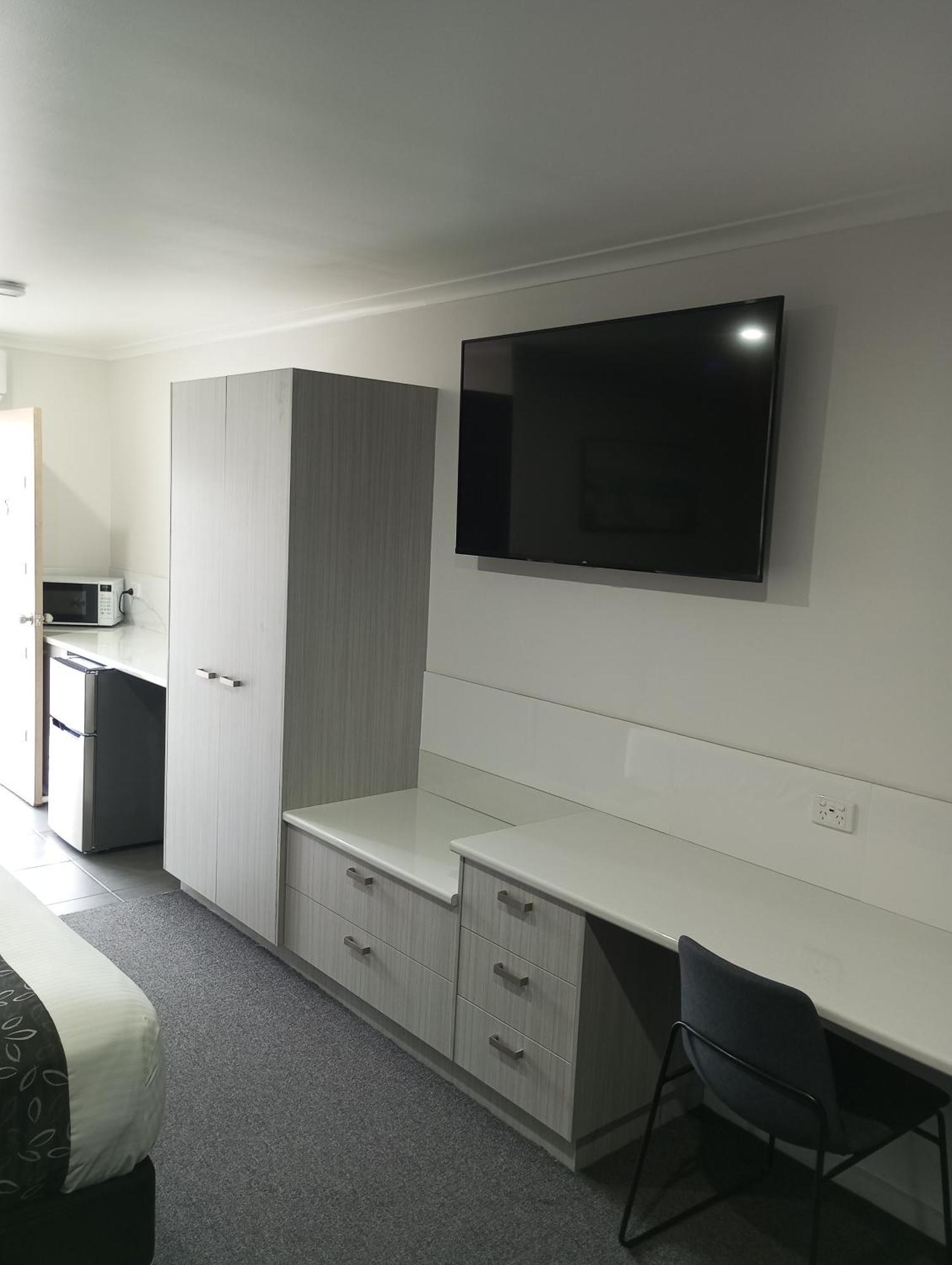 Big Valley Lakeside Paradise Motor Inn Shepparton Eksteriør billede