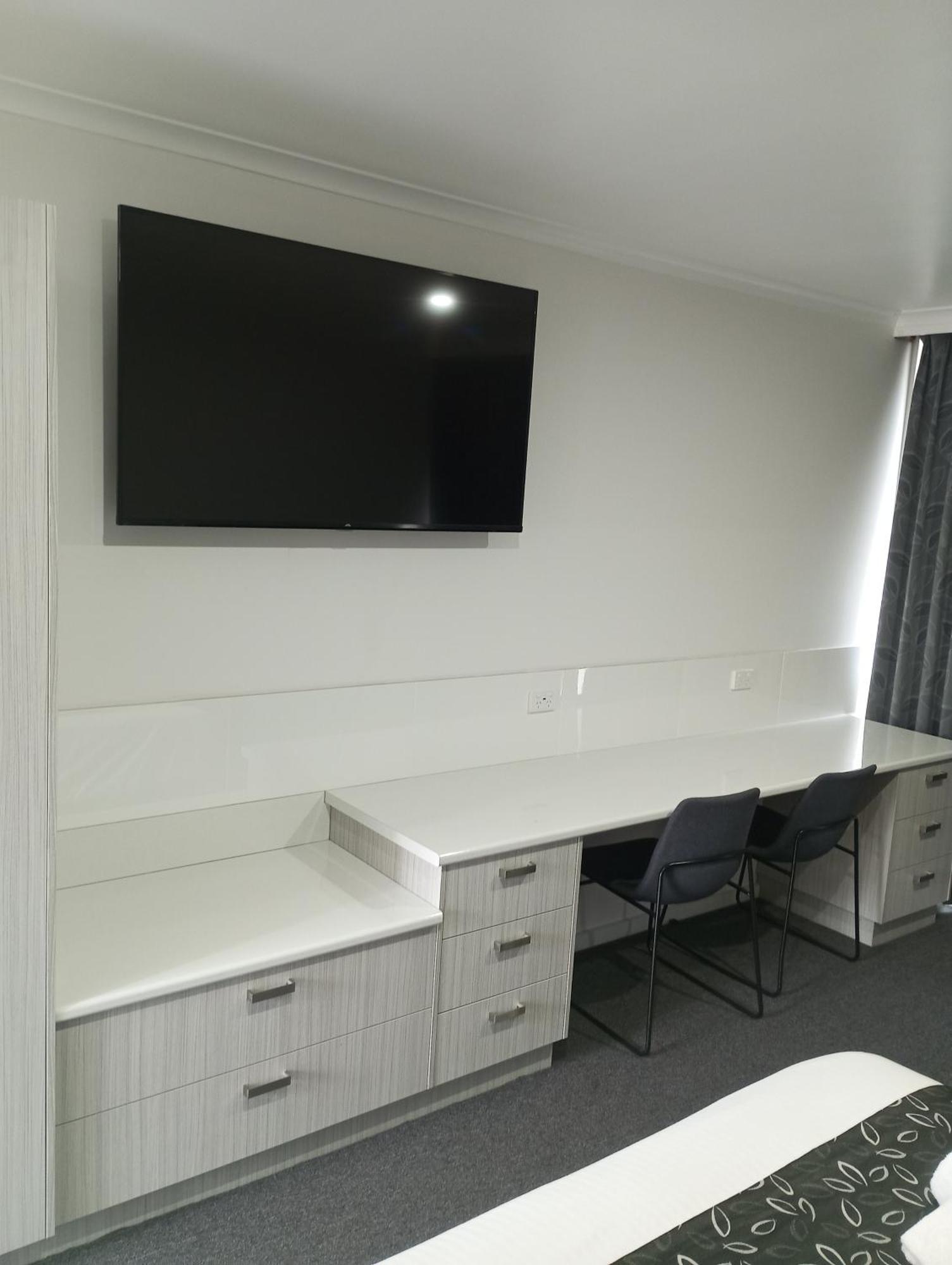 Big Valley Lakeside Paradise Motor Inn Shepparton Eksteriør billede